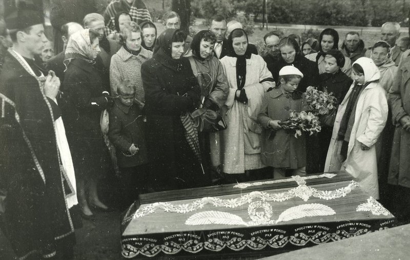 KKE 4143-143.jpg - Pogrzeb Oleńczuka teścia Bolesława Szczuki